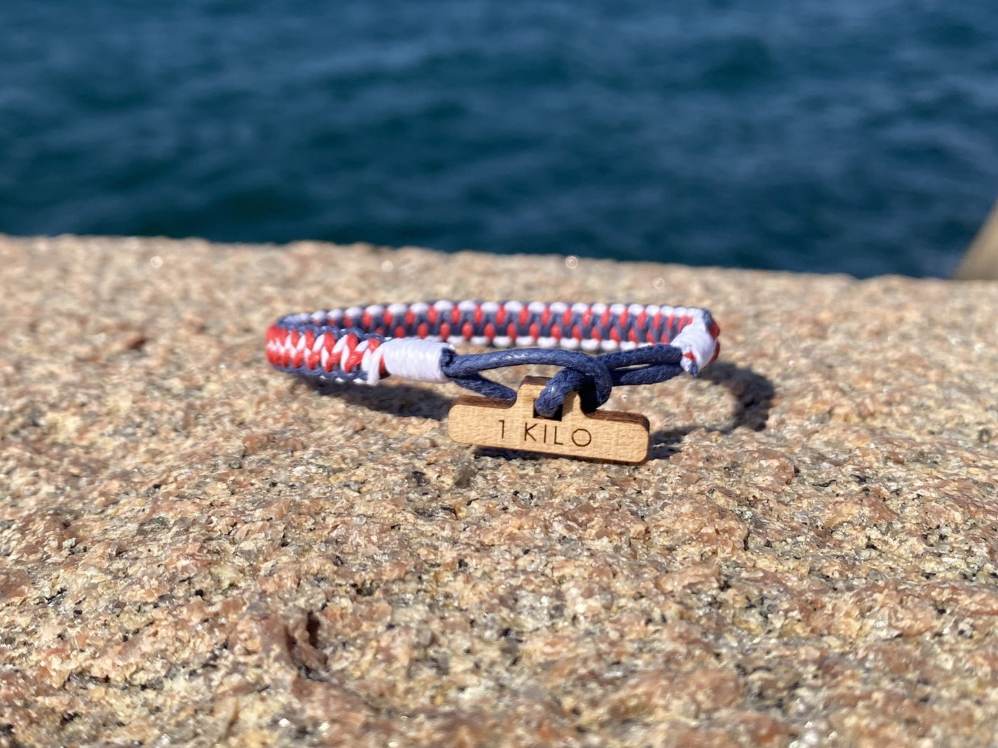 Coastal 1 KG - Ocean blue & Anemone red