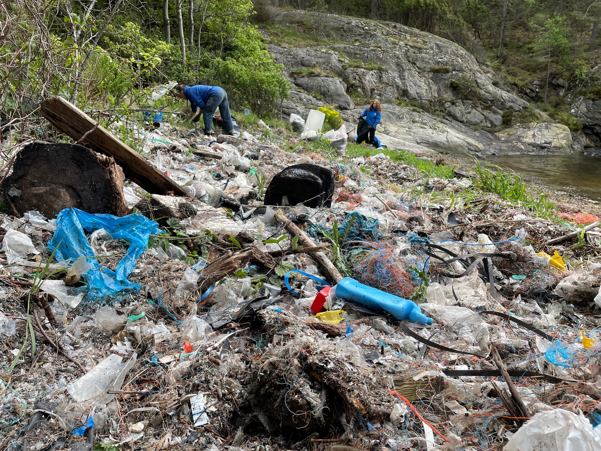 25 plastic bottles/month - (0,25 kg) - CleanSea